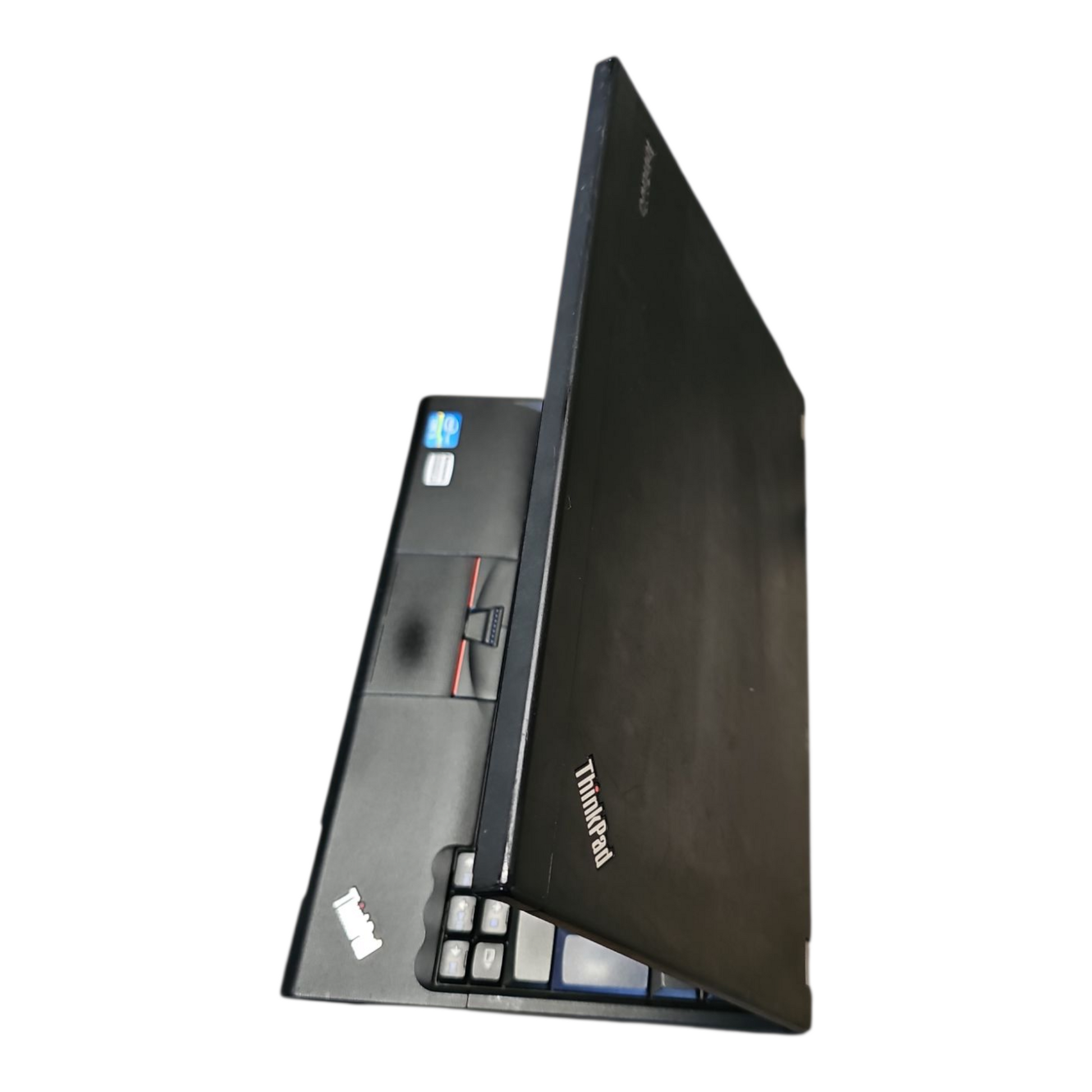 Lenovo ThinkPad X220 – Classic Power & Durability on a Budget